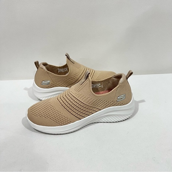 Skechers Ultra Flex Slip-On Sneaker Shoes Size 7.5 Taupe Tan  Stretchy Mesh - Picture 1 of 12